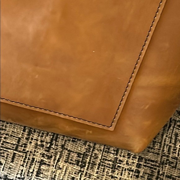 Portland Leather Tan Tote Large Bag in Dakota leather - Picture 10 of 12